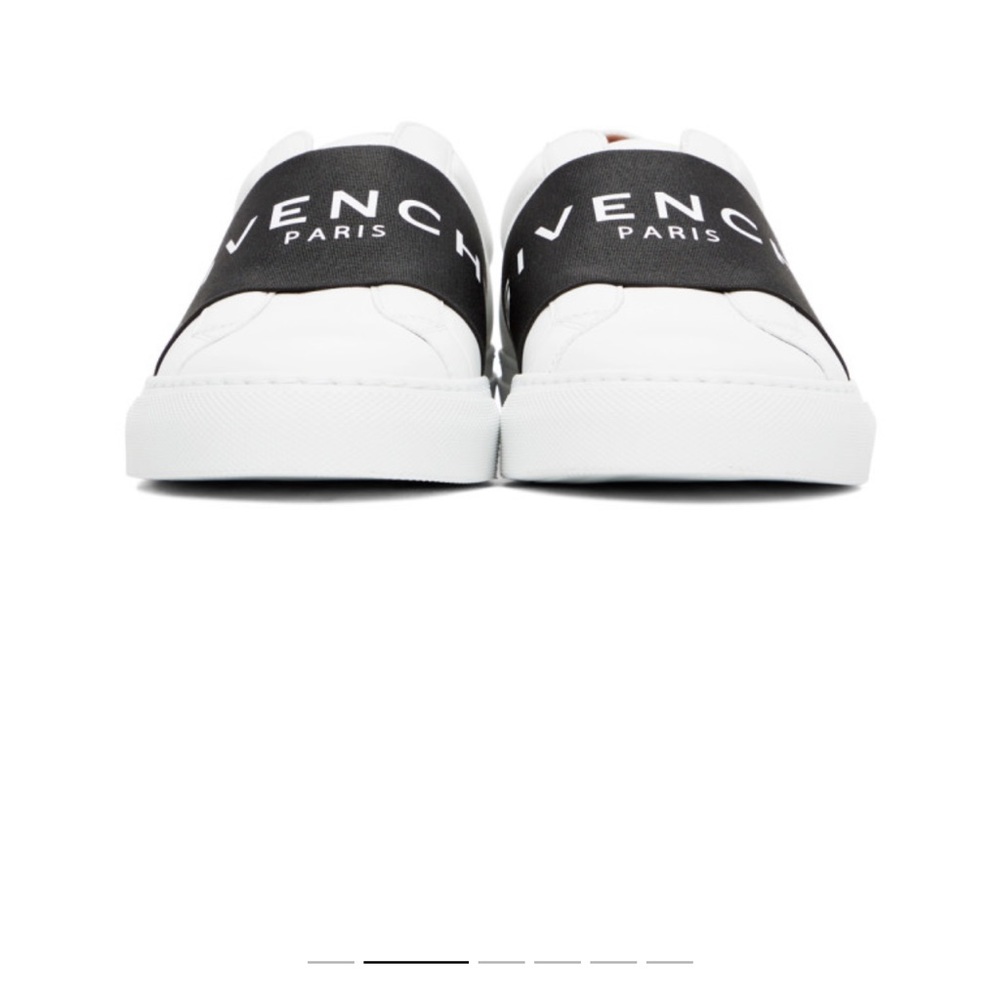 GIVENCHY
White & Black Elastic Urban Knots Sneakers authentic